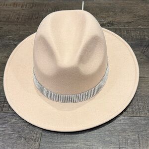Alter’d State Elegant Beige Fedora Hat
